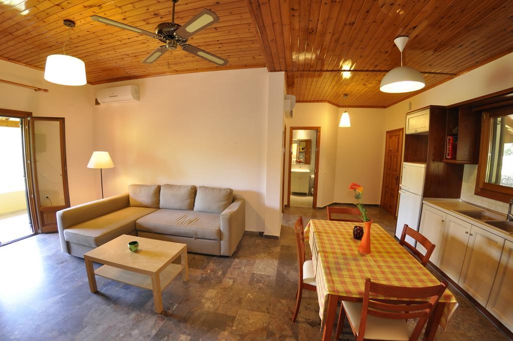 Magdalini Apartments Afión 外观 照片